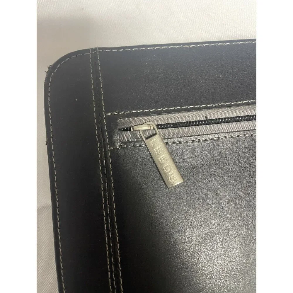 Leed's‎ Tablet Case